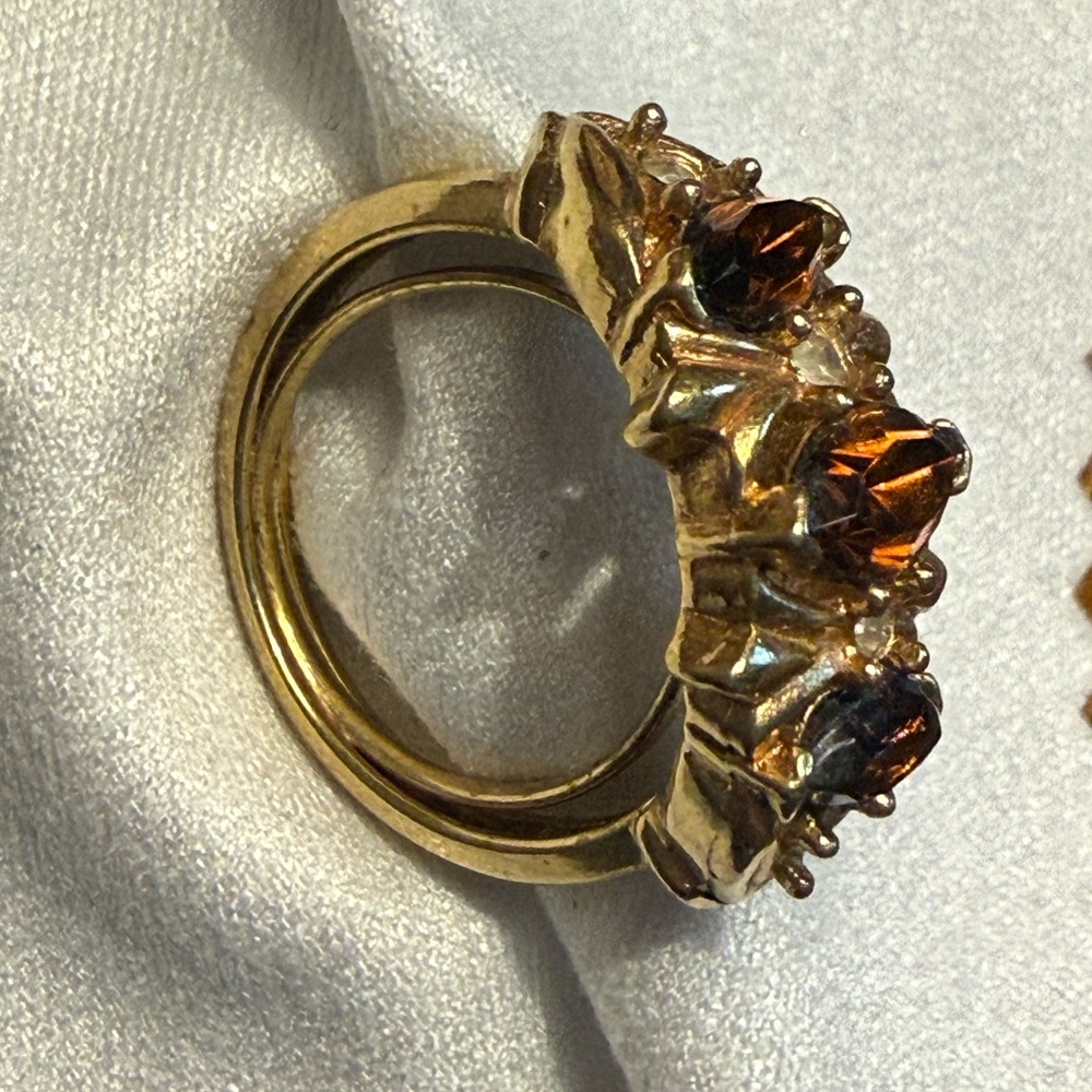 Avon 1973 Royal Occasion Smoky Topaz ring - Picture 6 of 13